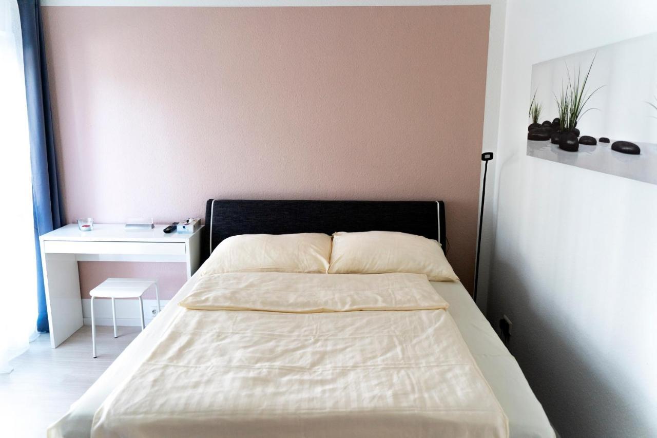 Ferienwohnung Dennis เลอร์ราค ภายนอก รูปภาพ